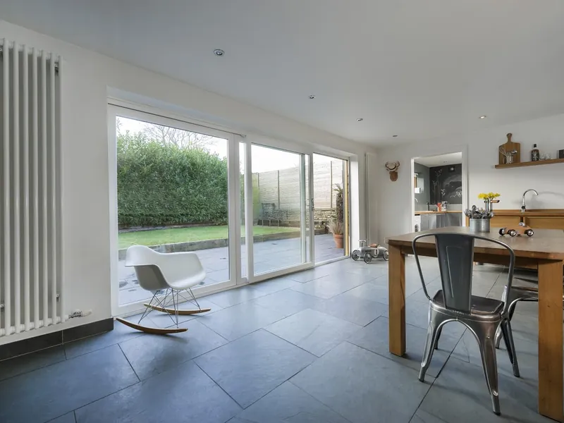 Sliding Windows Merton